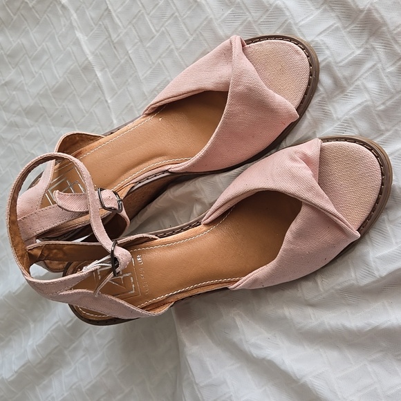 LFL By Lust For Life Elegant Pink Wedge Ankle Strap Sandals Summer Shoes - Picture 2 of 12